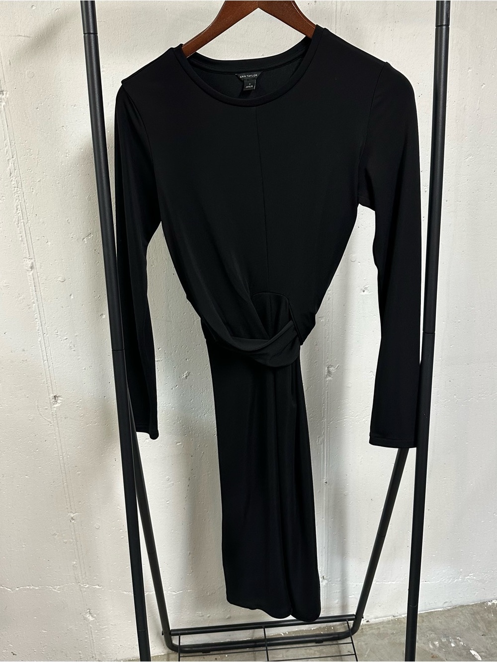 Ann Taylor Black Long-Sleeve Twist-Knot Dress